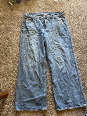 American Eagle Outfitters Wide-Leg Jeans in Light Blue Wash